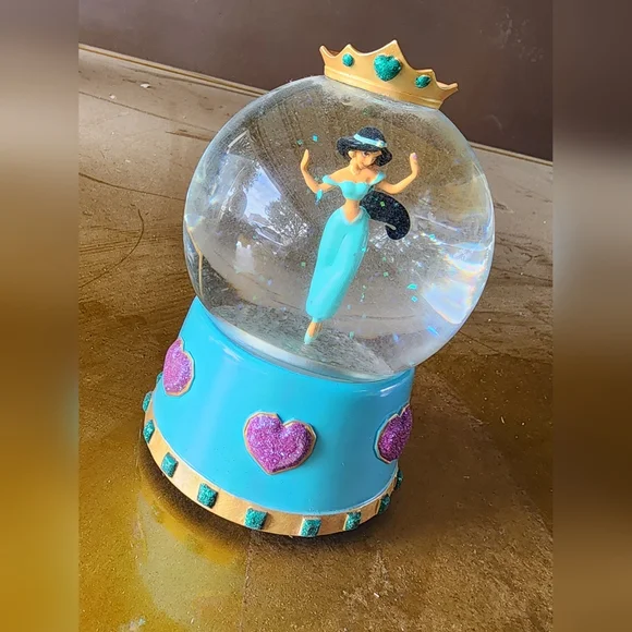 Princess Jasmine Snow Globe with Crown and Hearts Aladdin Walt Disney - Picture 4 of 5